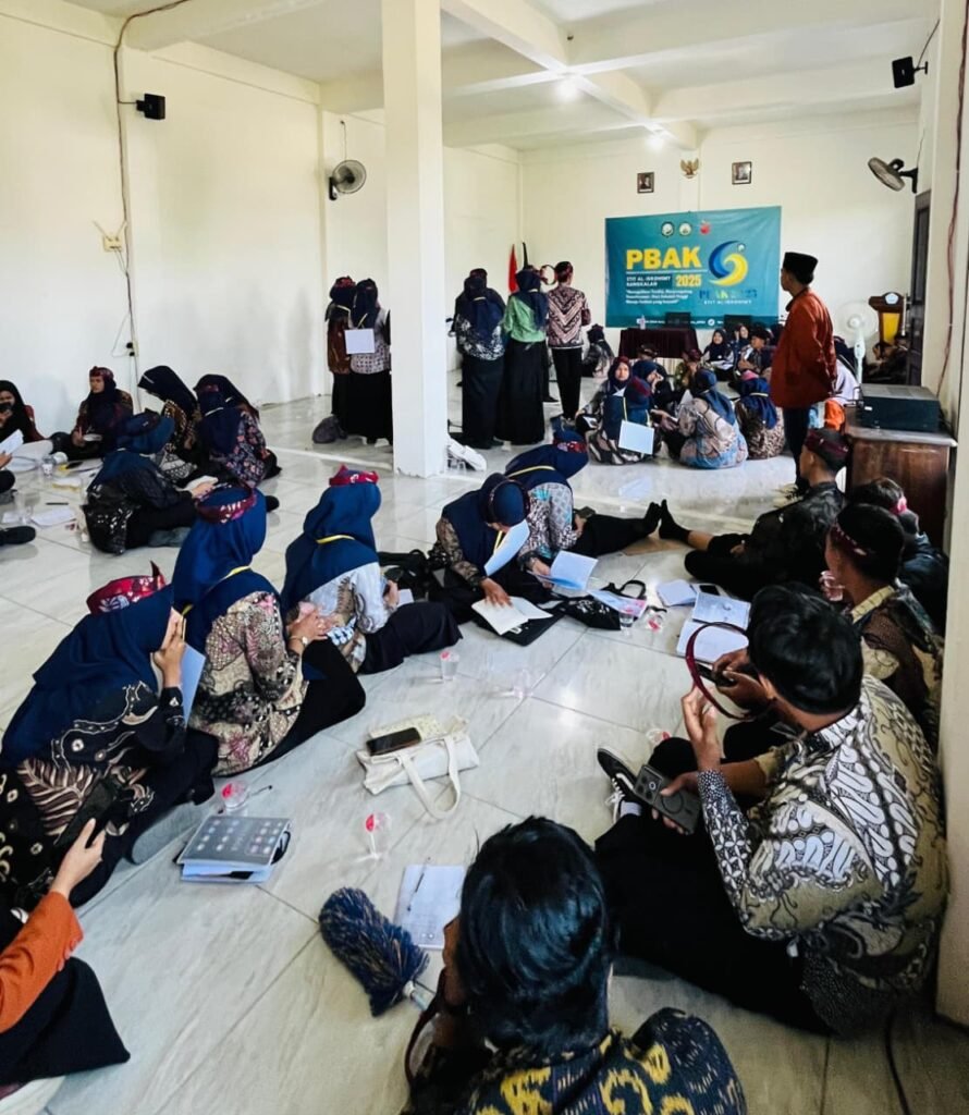 PBAK STIT AL-IBROHIMY HARI KEDUA: ANTUSIASME MAHASISWA BARU DALAM MENGGALI POTENSI